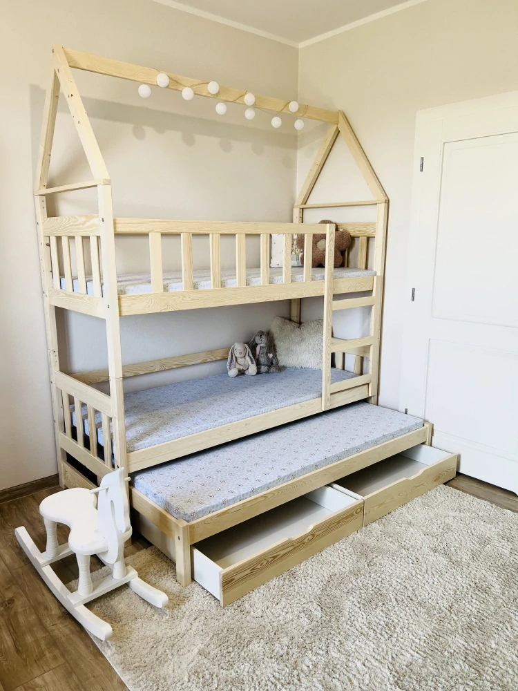 Dětská patrová postel Domek 3