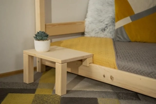 Dětský noční stolek Tomík 40 x 30 cm